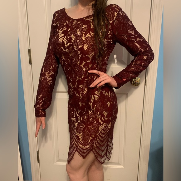 NWT Backless Burgundy Lace Bodycon Dress from Charlotte Russe - Picture 2 of 3